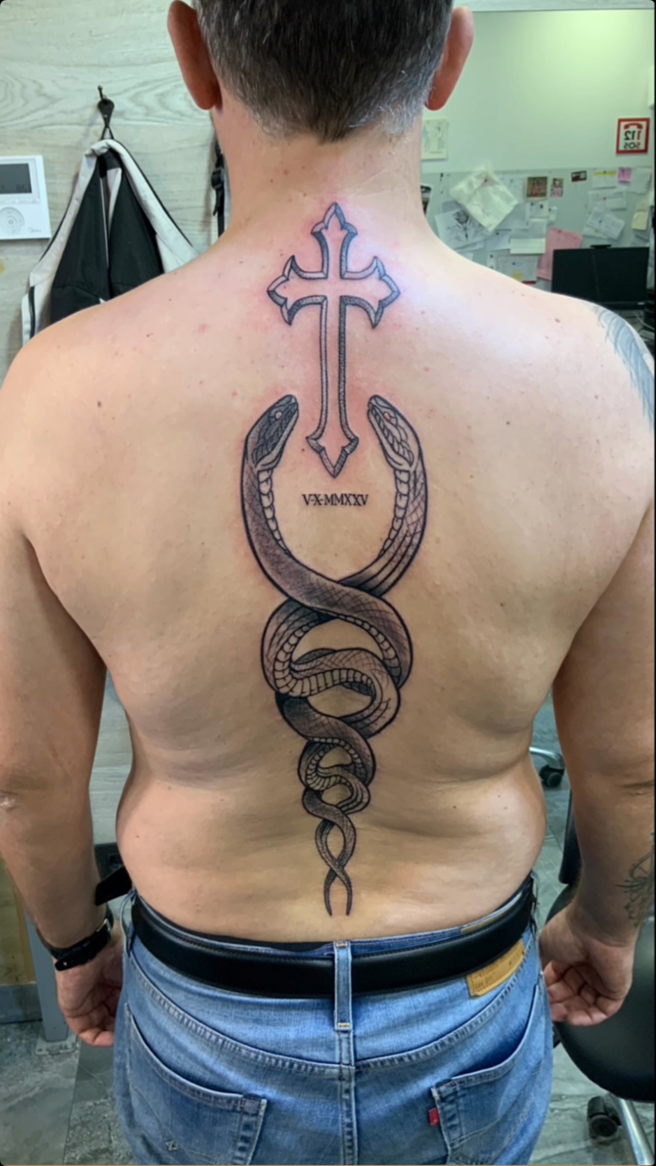 Muchas gracias Luis!

@jotatattoo.es👈🏻👈🏻
@pilar_serna
@agu_ac👈🏻👈🏻
@ani.mello👈🏻👈🏻
@amartinro 
@_wildsoultattoo 
@ersonbaty 

ABIERTA AGENDA PARA AGOSTO Y SEPTIEMBRE DE 2026
Puedes hacer consultas y reservar tu cita por WhatsApp en: 
622190576 Jota 👈🏻
NO ATENDEMOS LLAMADAS. 
Gracias por vuestra paciencia.

#tatuajessalamanca #salamancatattoo #tattoo #jotatattoo #barriodeloestesalamanca